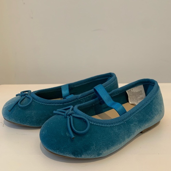 Gymboree crushed blue velvety toddler/girls dress shoes. Size 7. - Picture 2 of 4